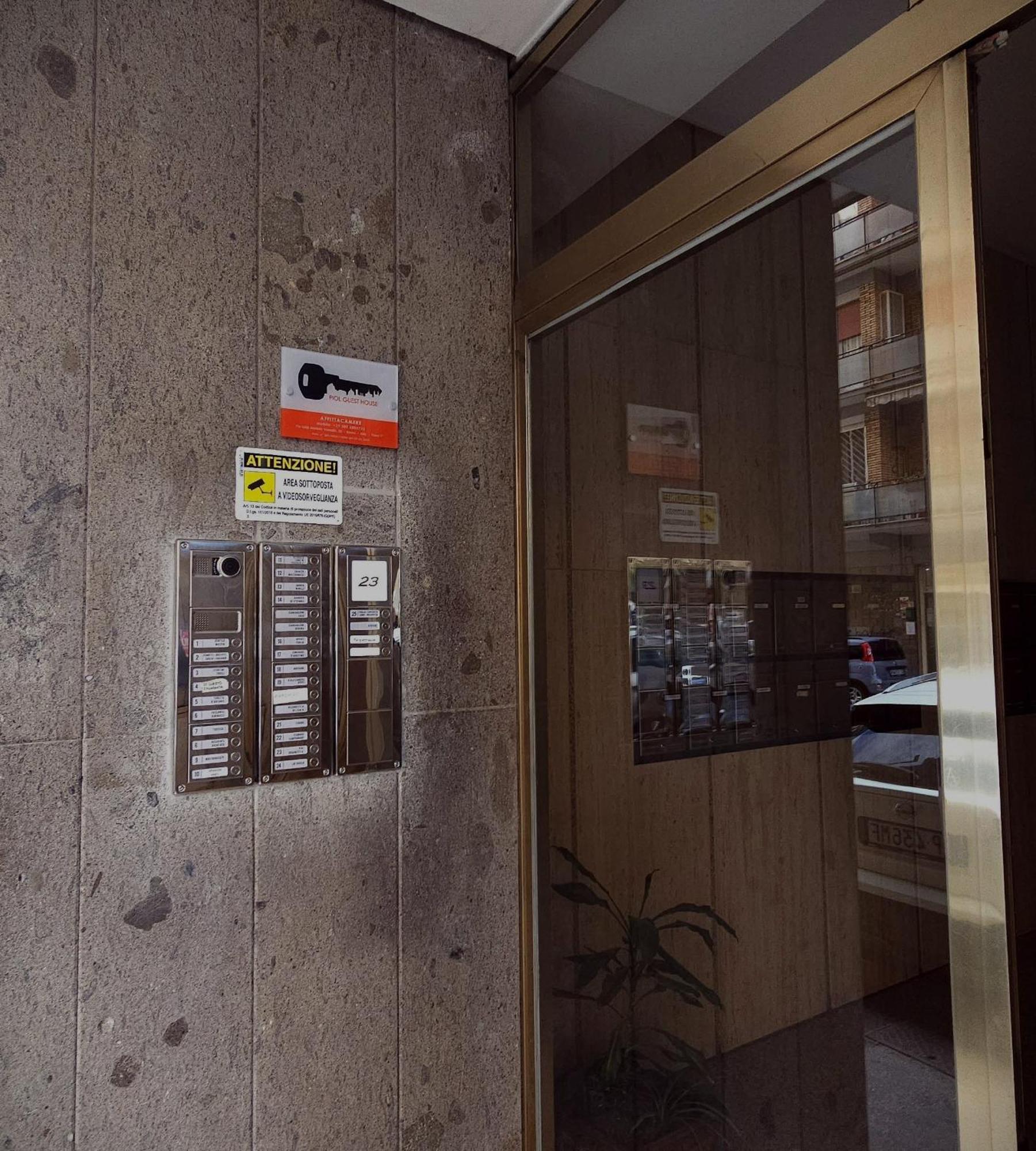 רומא Piol Guest House מראה חיצוני תמונה